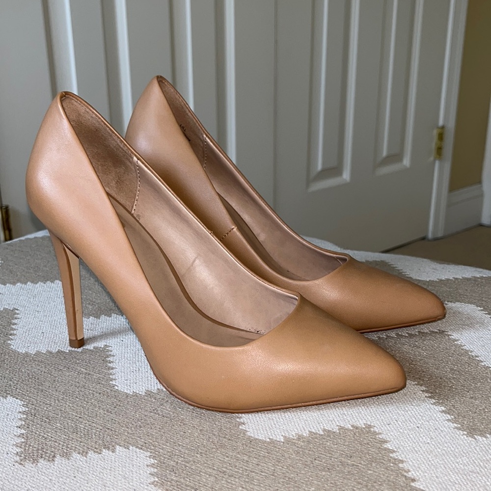 Tan Heels